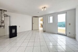 Zimmer mit Zugang zur Terrasse