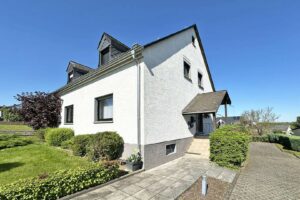 Haupteingang zum Gebäude