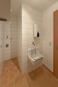 Waschraum im Obergeschoss