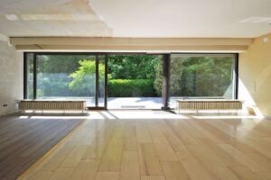 Fensterfront im Wohnbereich