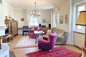 Großes Wohnzimmer