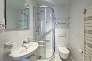 Badezimmer EG