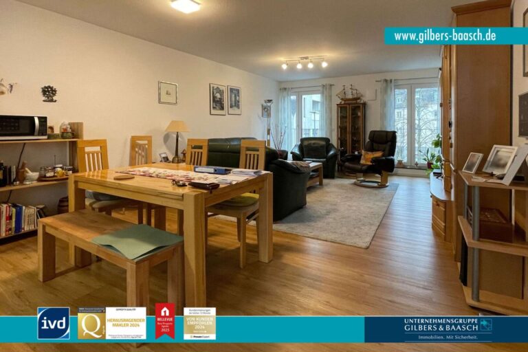 Großzügiges Wohnzimmer