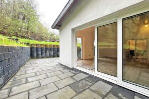 Außenbereich mit Terrasse