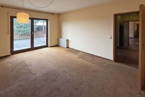 Schlafzimmer mit Balkonzugang
