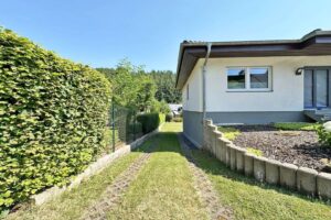 Zufahrt zum Garten