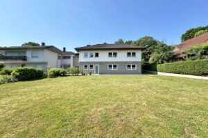 Einfamilienhaus mit großem Garten
