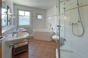 Schönes Badezimmer
