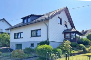 Giebelseite mit Eingang