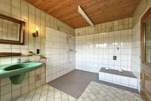 große Dusche im Elternbad
