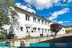 Großes Einfamilienhaus