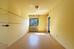 Schlafzimmer mit Gartenzugang
