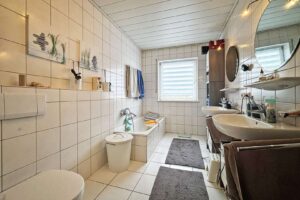 zweite Ansicht des Bads