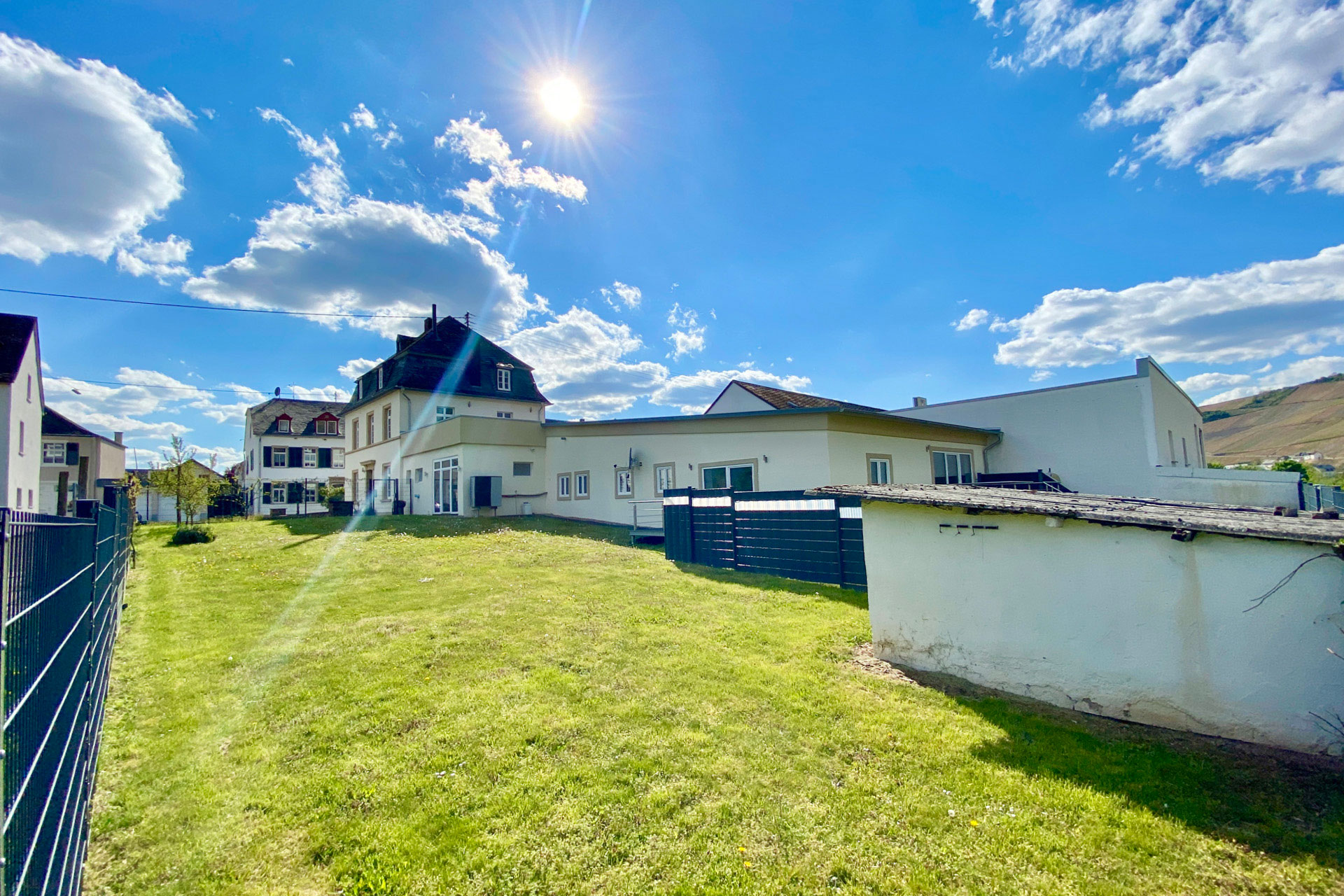 Exzellente-Grundstücksfläche