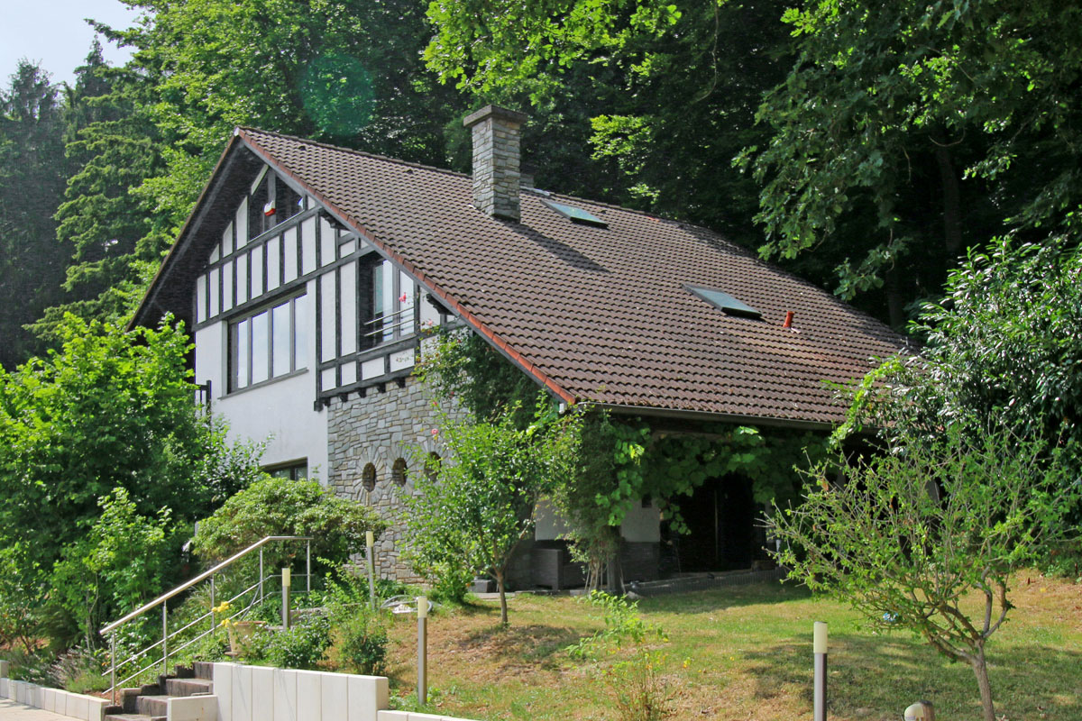 Seitliche-Hausansicht