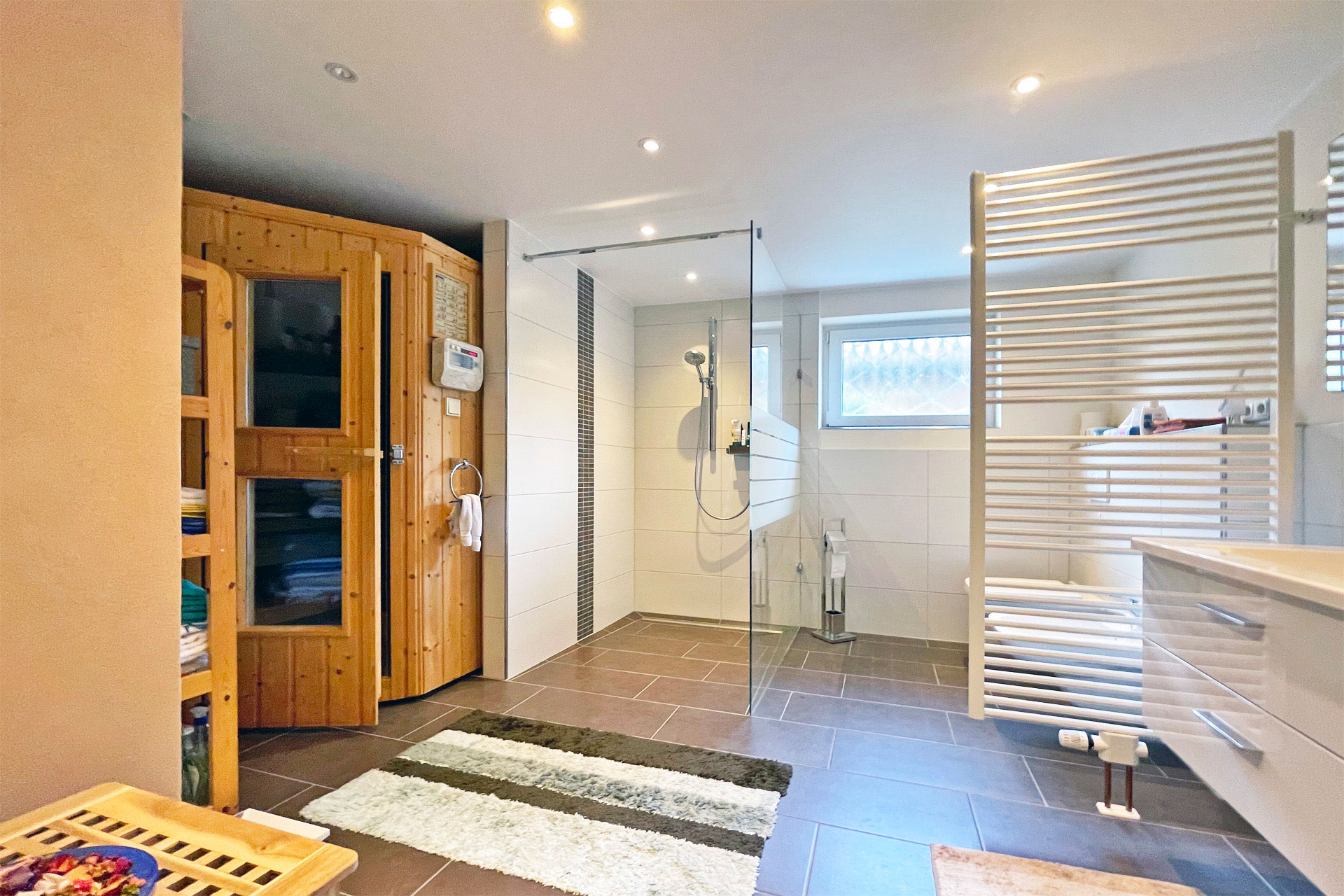 Tageslicht-Badezimmer-EG