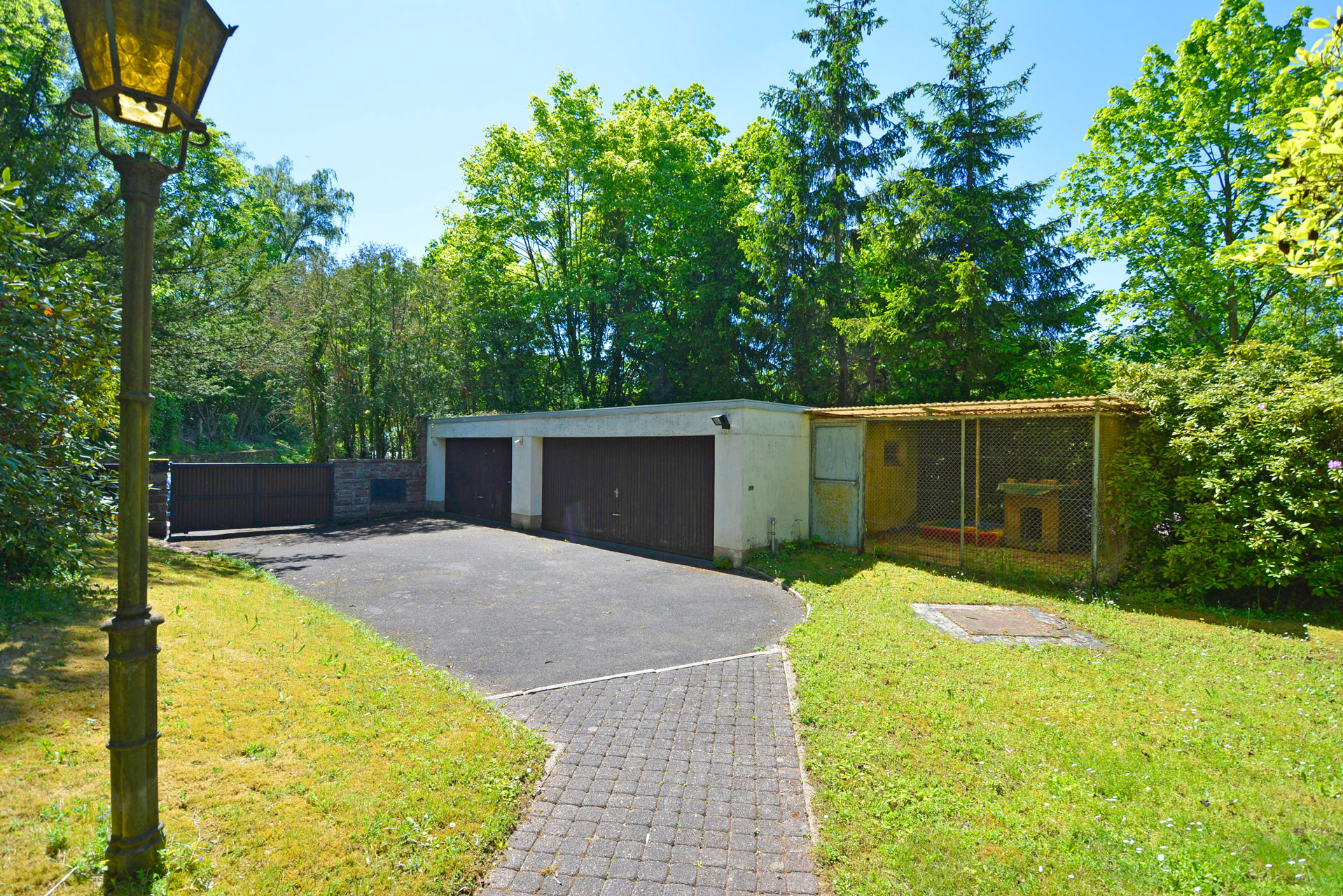 Zwei-Doppelgaragen
