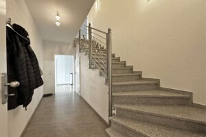 Treppenhaus zum DG