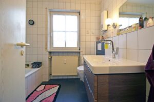 Badezimmer mit Wanne