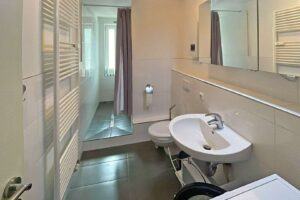 Wohnung 3 - Badezimmer