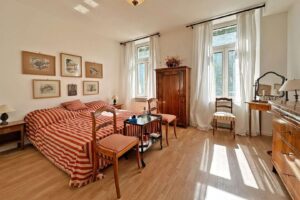 großes Elternschlafzimmer