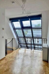 Offene Galerie als Schlafzimmer