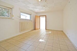 Schlafzimmer (UG)