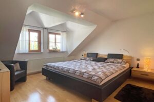 Schlafzimmer im OG