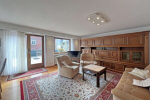 Wohnzimmer mit Terrassenzugang