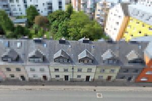 Zwei Reihenhäuser mit Grundstück in Trier