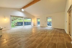 großzügiger, heller Anbau