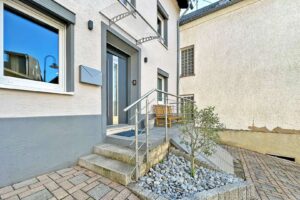 Haupteingang Gebäude