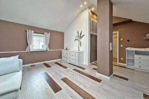 großes Kinder Schlafzimmer DG