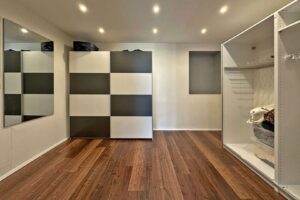 Ankleidezimmer oder Schlafzimmer