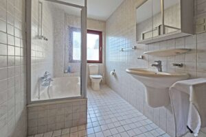 Badezimmer 1. OG