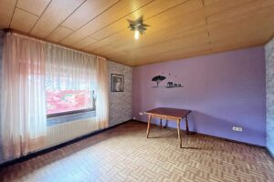 Schlafzimmer OG links