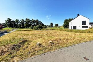 Ansicht mit Anschlüssen