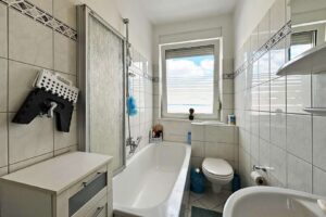 Badezimmer im 2. Obergeschoss