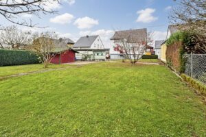 großzügiger Garten