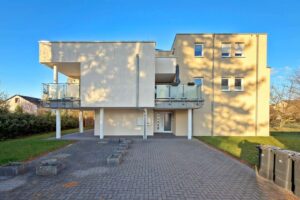 Mehrfamilienhaus mit 6 Wohnungen