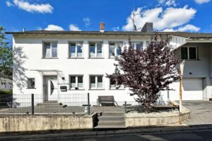 großes Einfamilienhaus