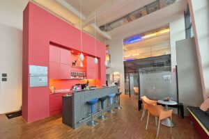 Empfangsbereich mit Theke