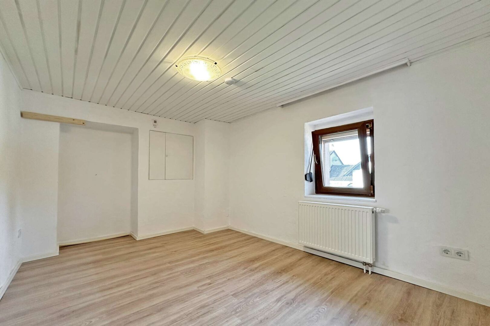 Ankleidezimmer oder Büro OG