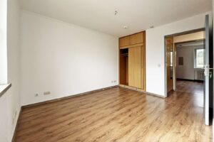 zweites, helles Schlafzimmer