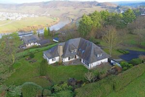 Weitläufiges Grundstück