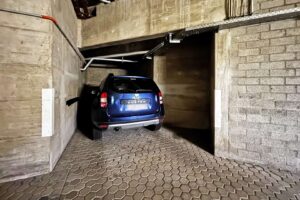 eigener Tiefgaragenstellplatz