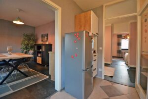 Übersicht Küche und Essbereich