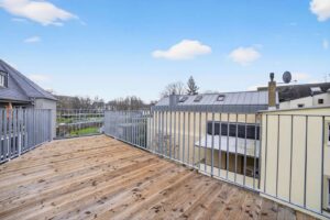 Zweiter, großer Balkon