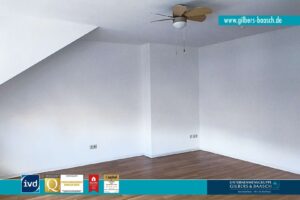 Großer Büroraum im 4. OG _ Blick zum Eingang