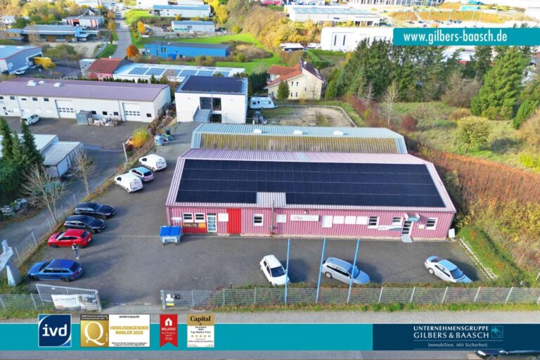 Gewerbehalle mit Bürogebäude